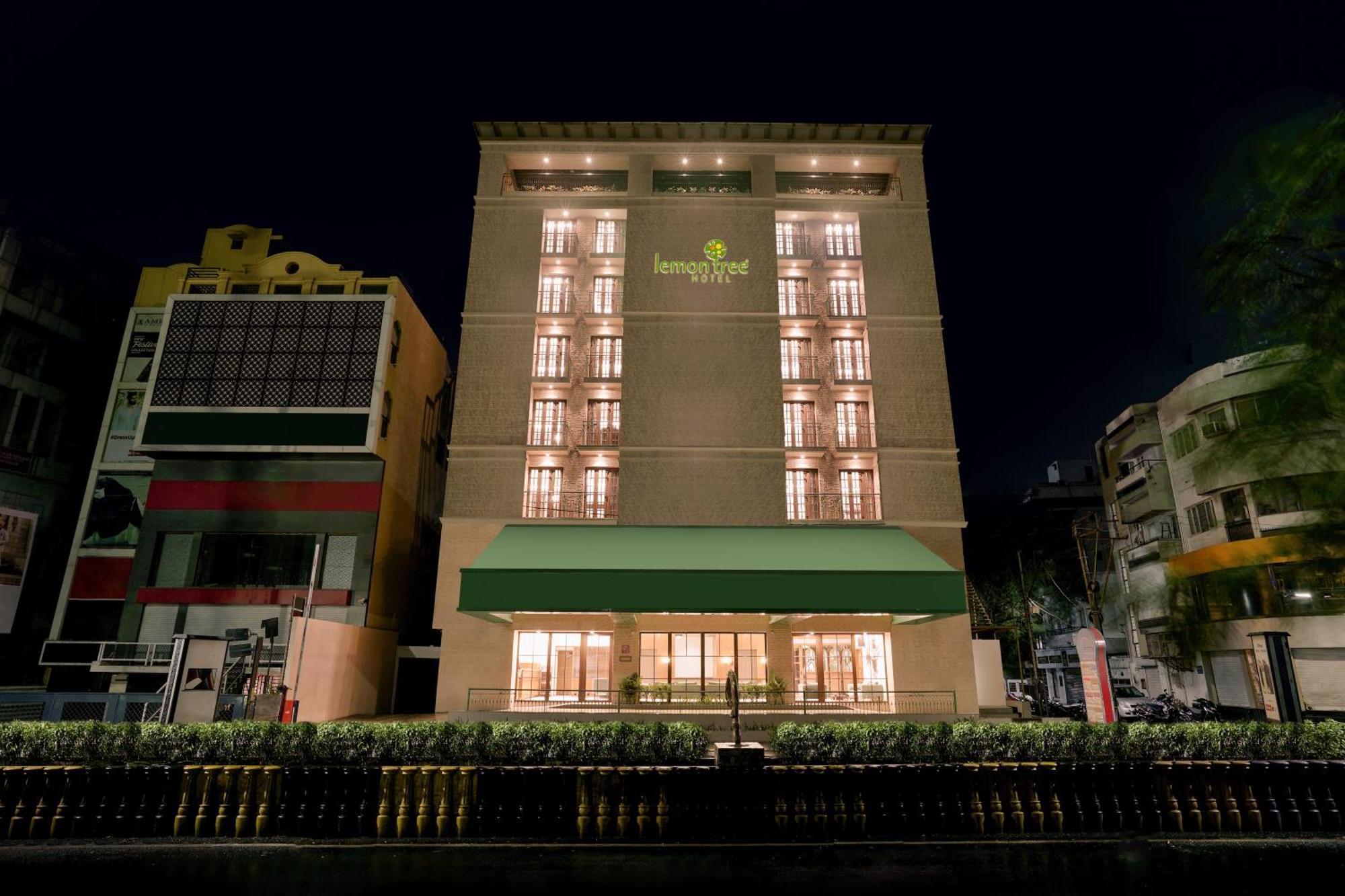 Lemon Tree Hotel, Rajkot Exterior foto